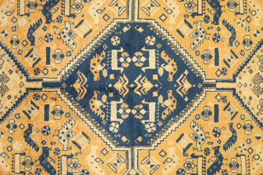 Central medallion detail of New Lori rug from Iran / Persia