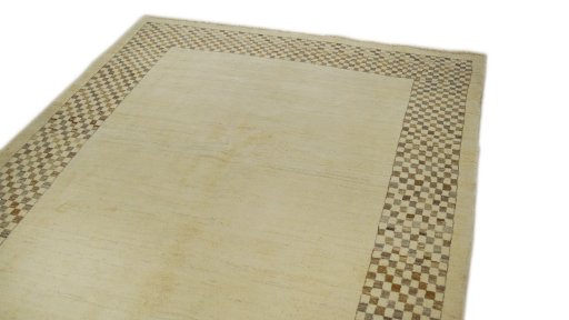Surface texture of New Lori rug with natural Wool and intricate pattern