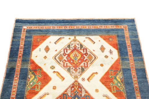 Surface texture of New Lori rug with natural Wool and intricate pattern