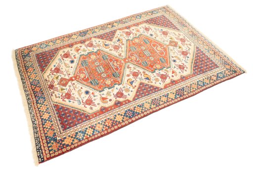 Corner detail of New Lori rug showing border pattern and Wool pile