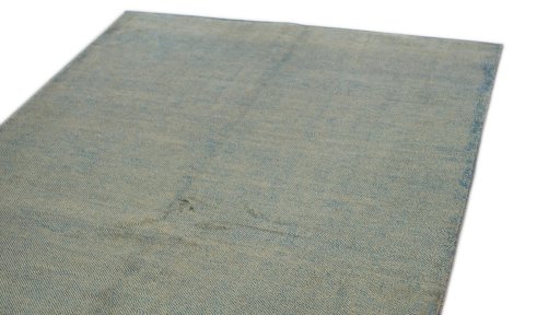Surface texture of New Lori rug with natural Wool and intricate pattern