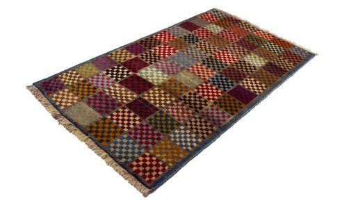 Corner detail of New Lori rug showing border pattern and Wool pile