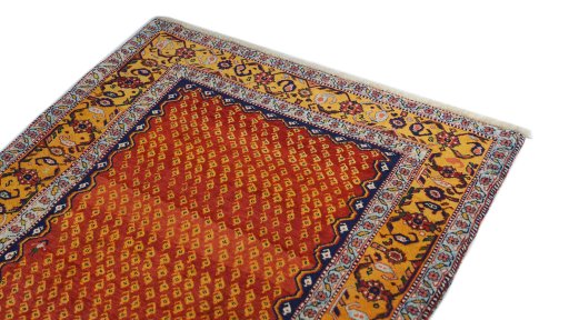 Surface texture of New Lori rug with natural Wool and intricate pattern