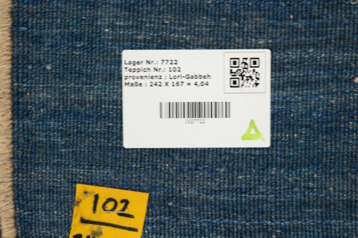 Corner detail of New Lori rug showing border pattern and Wool pile