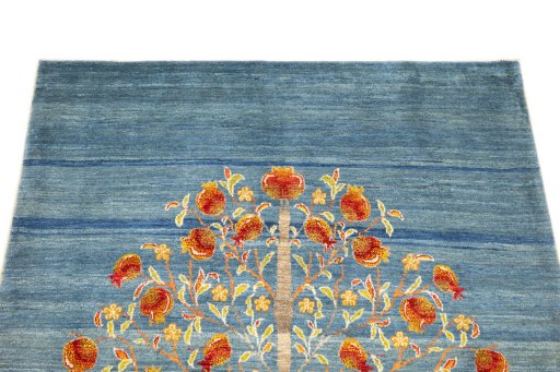 Surface texture of New Lori rug with natural Wool and intricate pattern