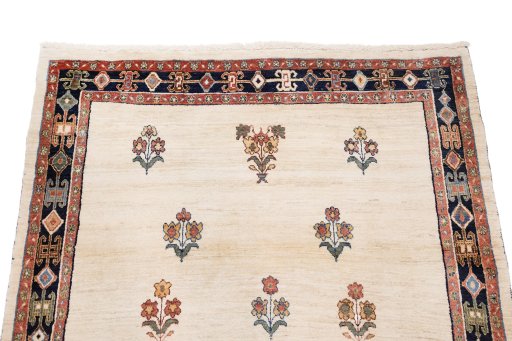Surface texture of New Lori rug with natural Wool and intricate pattern