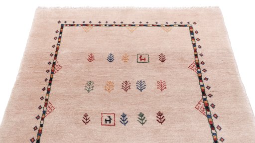Surface texture of New Lori rug with natural Wool and intricate pattern