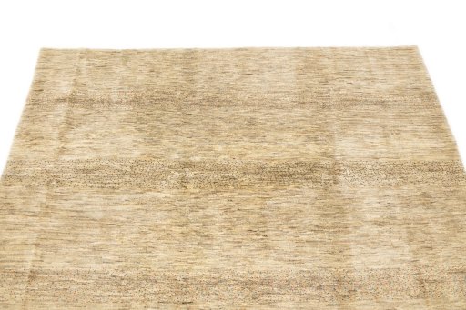 Surface texture of New Lori rug with natural Wool and intricate pattern