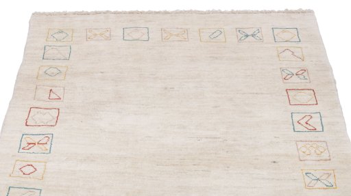 Surface texture of New Lori rug with natural Wool and intricate pattern