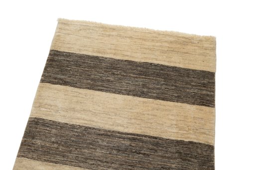 Surface texture of New Lori rug with natural Wool and intricate pattern