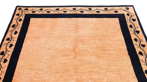 Surface texture of New Lori rug with natural Wool and intricate pattern