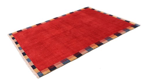 Corner detail of New Lori rug showing border pattern and Wool pile