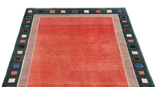 Surface texture of New Lori rug with natural Wool and intricate pattern
