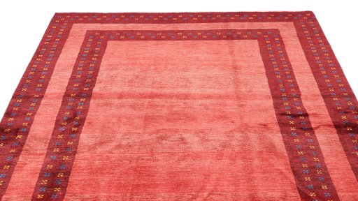 Surface texture of New Lori rug with natural Wool and intricate pattern