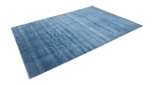 Corner detail of New Lori rug showing border pattern and Wool pile