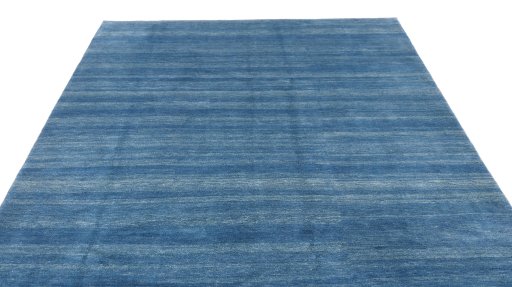 Surface texture of New Lori rug with natural Wool and intricate pattern