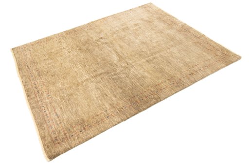 Corner detail of New Lori rug showing border pattern and Wool pile