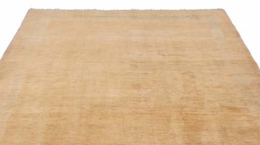 Surface texture of New Lori rug with natural Wool and intricate pattern