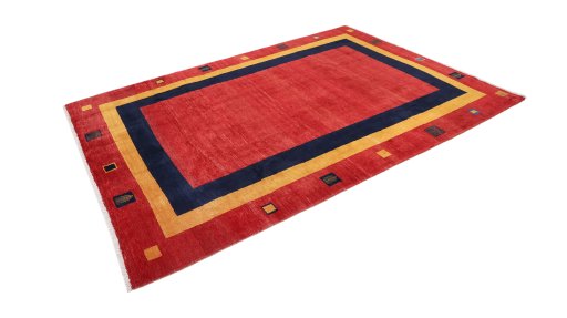 Corner detail of New Lori rug showing border pattern and Wool pile