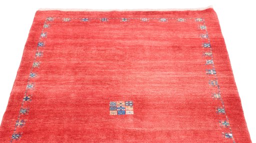 Surface texture of New Lori rug with natural Wool and intricate pattern