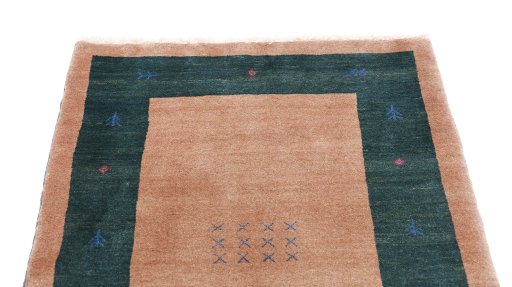 Surface texture of New Lori rug with natural Wool and intricate pattern