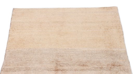 Surface texture of New Lori rug with natural Wool and intricate pattern