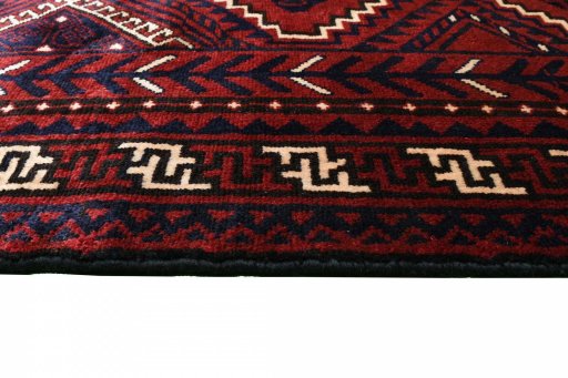 Central medallion detail of 2000s Lori rug from Iran / Persia
