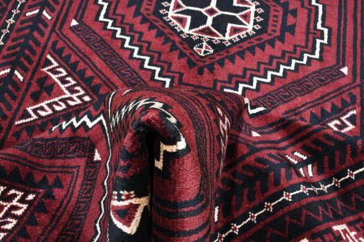 Central medallion detail of 2000s Lori rug from Iran / Persia