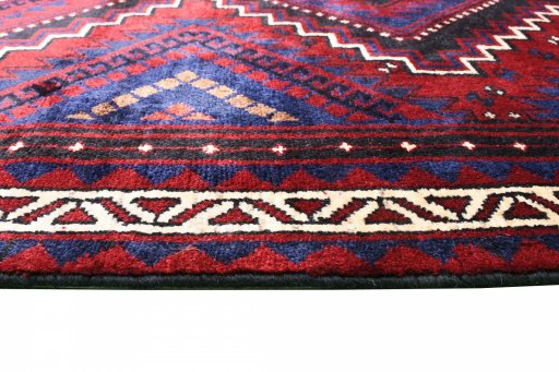 Central medallion detail of 2000s Lori rug from Iran / Persia