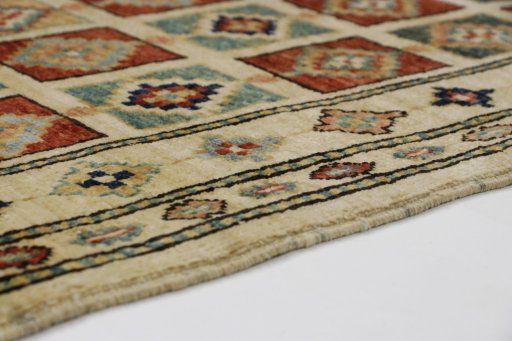 Central medallion detail of New Lori rug from Iran / Persia