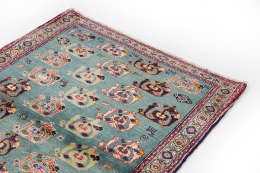 Surface texture of New Lori rug with natural Wool and intricate pattern