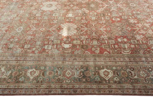 Full view of 1930s Mahal rug from Iran / Persia, 597 × 340 cm in Red tones