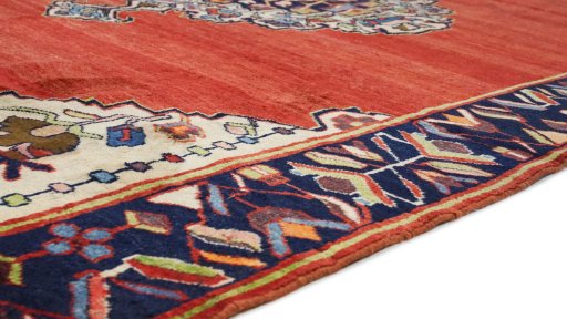 Central medallion detail of 1995s Mahal rug from Iran / Persia