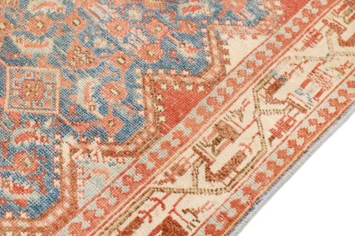 Central medallion detail of 1920s Malayer rug from Iran / Persia