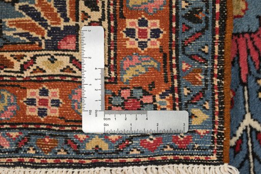 Close-up detail of 1980s Malayer rug from Iran / Persia showing Wool weave