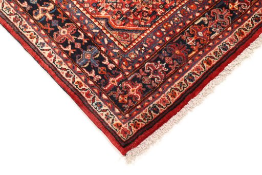 Backside of handmade 1940s Malayer rug showing knot structure and weave density