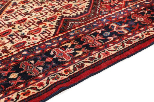 Central medallion detail of 1940s Malayer rug from Iran / Persia