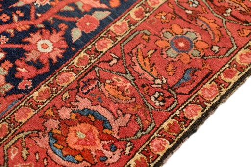Central medallion detail of 1900s Malayer rug from Iran / Persia