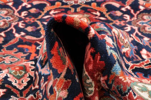 Central medallion detail of 2000s Malayer rug from Iran / Persia