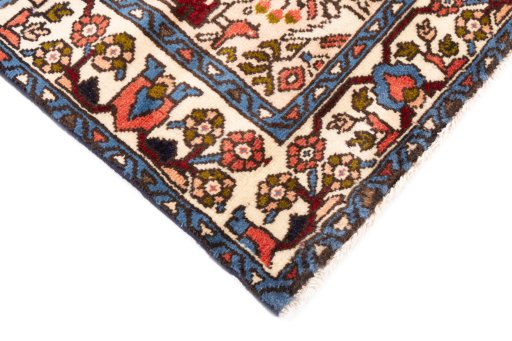 Central medallion detail of 1974s Malayer rug from Iran / Persia