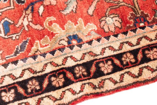 Backside of handmade 1972s Malayer rug showing knot structure and weave density