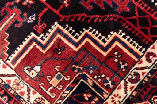 Central medallion detail of 1970s Malayer rug from Iran / Persia