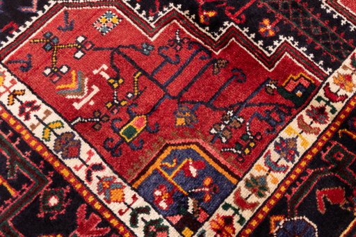 Close-up detail of 1982s Malayer rug from Iran / Persia showing Wool weave
