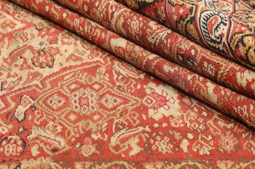 Central medallion detail of 1900s Senneh rug from Iran / Persia