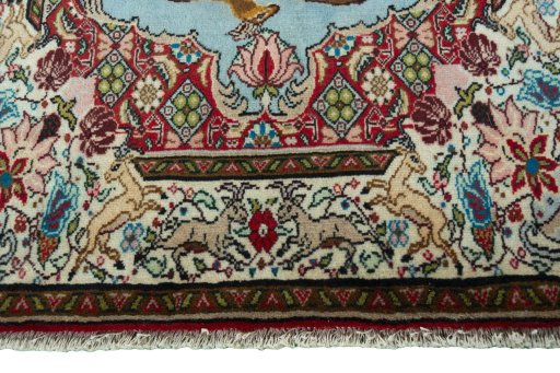 Central medallion detail of 2000s Senneh rug from Iran / Persia