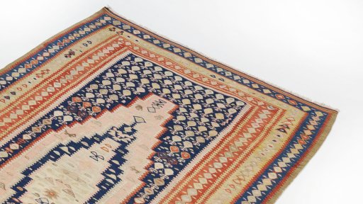 Close-up detail of 1920s Senneh rug from Iran / Persia showing Wool weave
