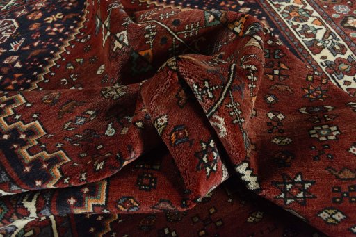 Close-up detail of 2000s Shiraz rug from Iran / Persia showing Wool weave