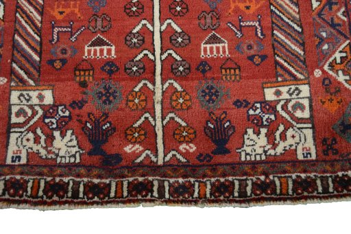 Close-up detail of 2000s Shiraz rug from Iran / Persia showing Wool weave