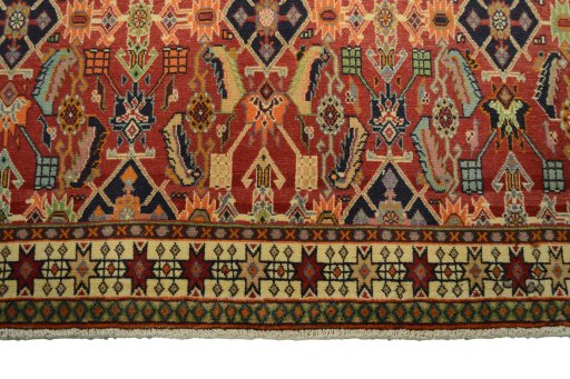 Central medallion detail of 2000s Shiraz rug from Iran / Persia