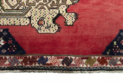 Central medallion detail of 2000s Shiraz rug from Iran / Persia